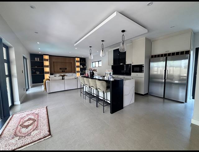4 BEDROOM CLUSTER FOR SALE IN EDENBURG